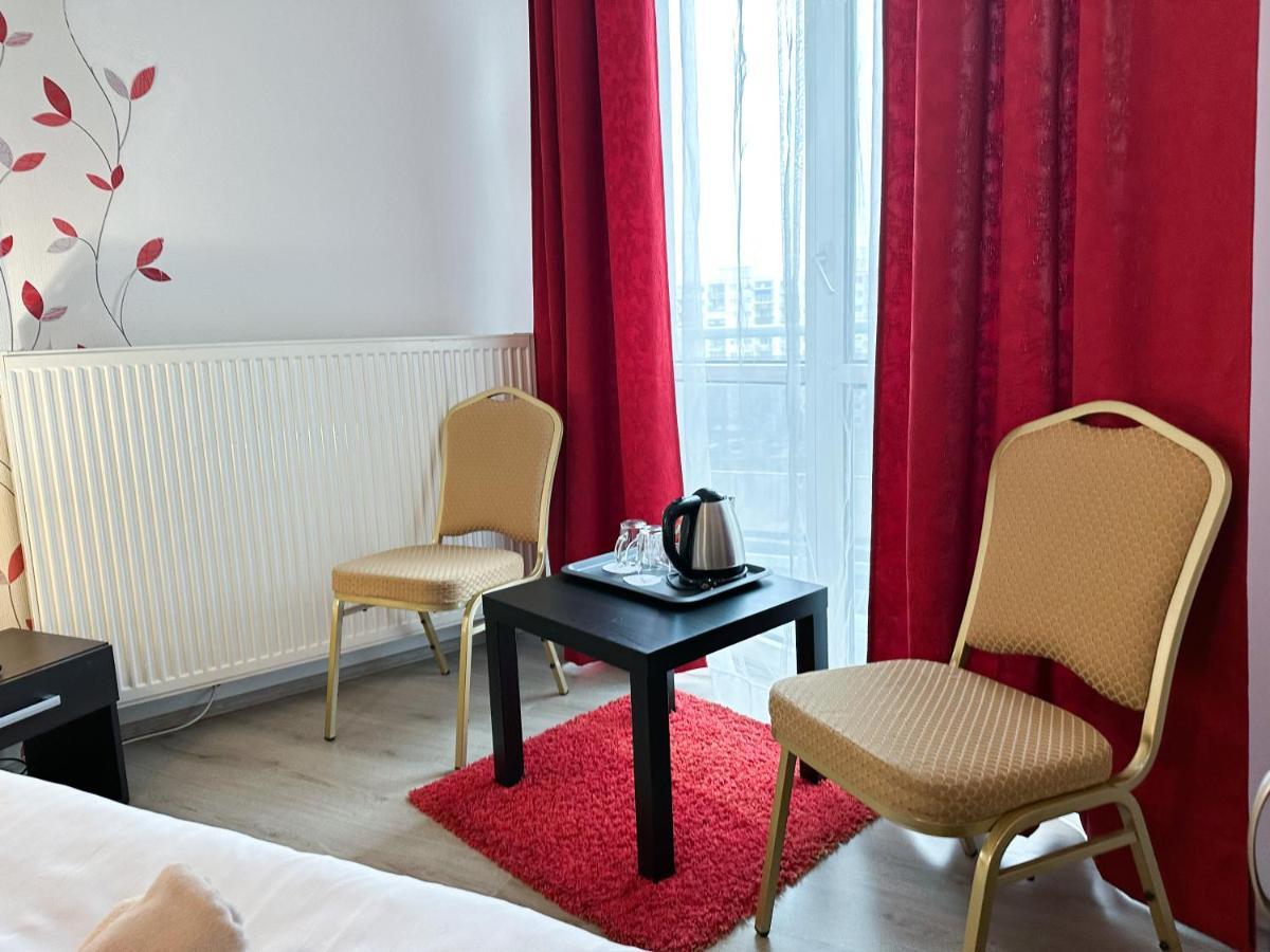 ברטיסלאבה Hotel Modena מראה חיצוני תמונה